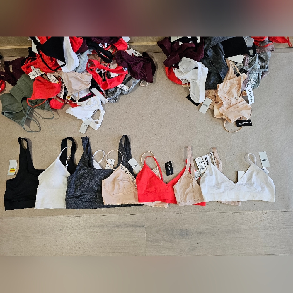Lot of 7 Bras, No-Wire and Sport Bras XK